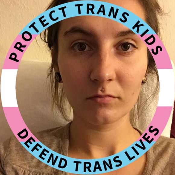 Meet your Posher, Sylvia - Picture 1 of 1